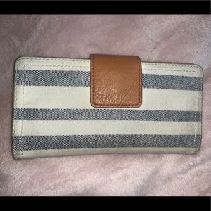 Fossil wallet